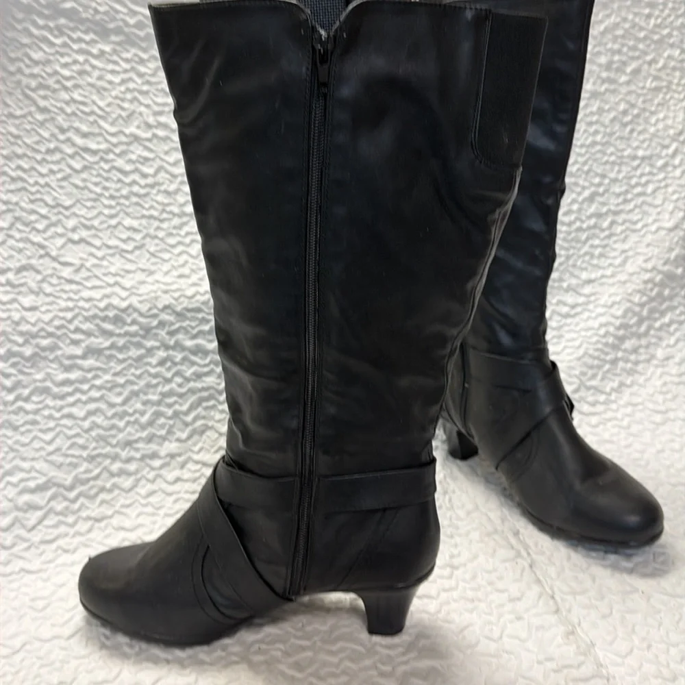 Avenue Black Carson Black Boots size 9